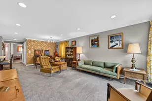 6139 W Gunnison St, Chicago, IL 60630 - Photo 4