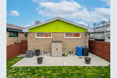 6139 W Gunnison Street, Chicago, IL 60630 - Photo 32