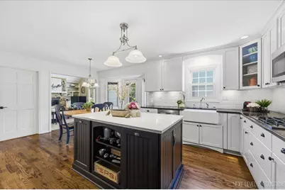 1431 Terrance Drive, Naperville, IL 60565 - Photo 8