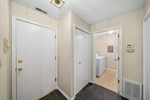1863 Portsmouth Dr, Lisle, IL 60532 - Photo 8