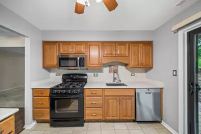 1863 Portsmouth Drive #11-4B, Lisle, IL 60532 - Photo 14