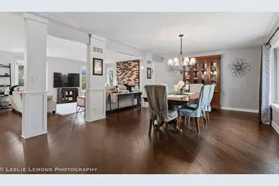 8248 Middlebury Avenue, Woodridge, IL 60517 - Photo 2