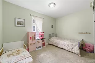 138 N Calhoun St, Aurora, IL 60505 - Photo 14
