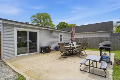 138 N Calhoun Street, Aurora, IL 60505 - Photo 24