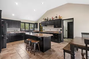 6731 Estate Ln, Long Grove, IL 60047 - Photo 14