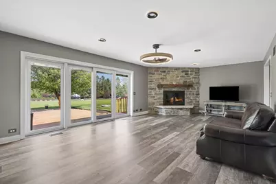 6731 Estate Lane, Long Grove, IL 60060 - Photo 4