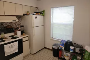1744 Eastwood Ct, Schaumburg, IL 60195 - Photo 8