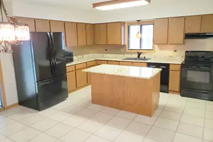 310 Starling Ct, Bloomingdale, IL 60108 - Photo 6