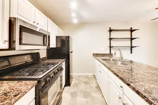 64 Bright Oaks Cir, Cary, IL 60013 - Photo 10