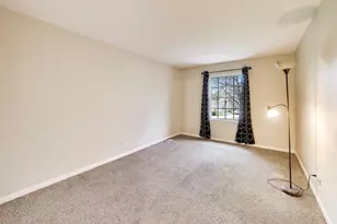 64 Bright Oaks Cir, Cary, IL 60013 - Photo 20