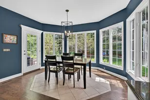 40W310 Waterford Ln, Saint Charles, IL 60175 - Photo 12