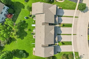 1245 Prairie View Pkwy, Cary, IL 60013 - Photo 28