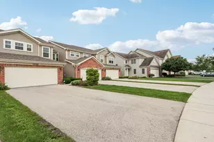 1245 Prairie View Pkwy, Cary, IL 60013 - Photo 2