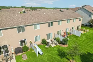 1245 Prairie View Pkwy, Cary, IL 60013 - Photo 34