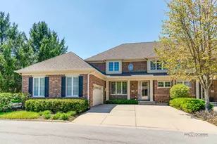 2148 Royal Ridge Dr, Northbrook, IL 60062 - Photo 1