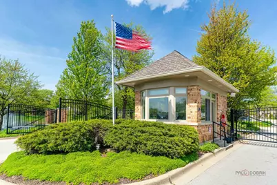 2148 Royal Ridge Drive, Northbrook, IL 60062 - Photo 2