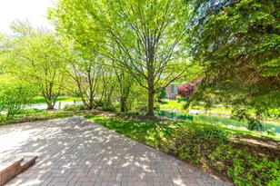 2148 Royal Ridge Dr, Northbrook, IL 60062 - Photo 30