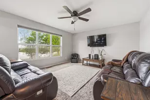 24400 S Clydesdale Ct, Manhattan, IL 60442 - Photo 6