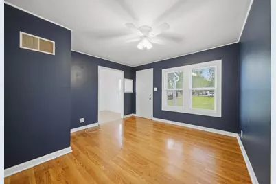 905 S 5th Street, Dekalb, IL 60115 - Photo 12