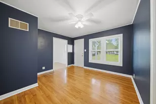 905 S 5th St, Dekalb, IL 60115 - Photo 12