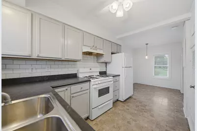 905 S 5th Street, Dekalb, IL 60115 - Photo 10