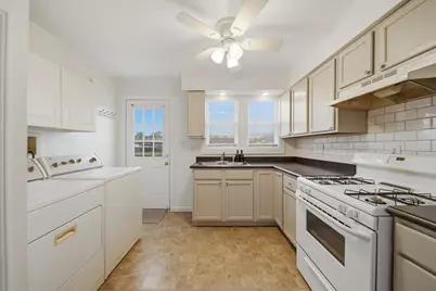 905 S 5th Street, Dekalb, IL 60115 - Photo 8
