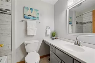 569 Rose Ln, Bartlett, IL 60103 - Photo 22