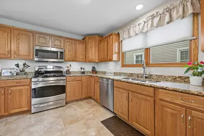 569 Rose Lane, Bartlett, IL 60103 - Photo 12
