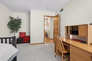 569 Rose Ln, Bartlett, IL 60103 - Photo 20