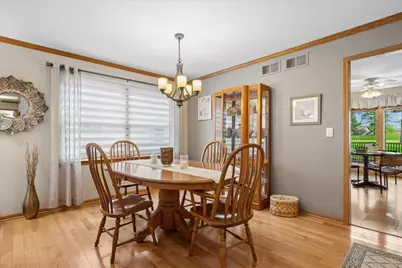 569 Rose Lane, Bartlett, IL 60103 - Photo 8