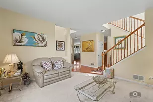 483 Elm Ridge Rd, Carpentersville, IL 60110 - Photo 6