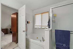 483 Elm Ridge Rd, Carpentersville, IL 60110 - Photo 22