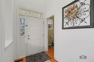 483 Elm Ridge Rd, Carpentersville, IL 60110 - Photo 4