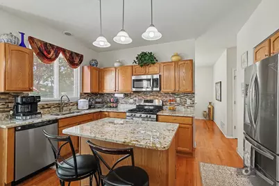 483 Elm Ridge Road, Carpentersville, IL 60110 - Photo 8