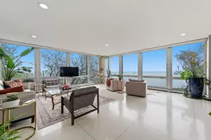 860 N Lake Shore Dr, Chicago, IL 60611 - Photo 2