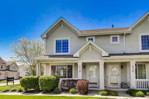 538 Blue Springs Dr, Fox Lake, IL 60020 - Photo 2