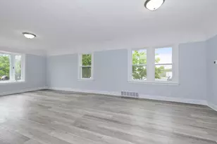 9517 S Merrimac Ave, Oak Lawn, IL 60453 - Photo 8