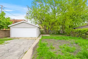 9517 S Merrimac Ave, Oak Lawn, IL 60453 - Photo 14