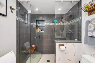 1806 Greenleaf St, Evanston, IL 60202 - Photo 18