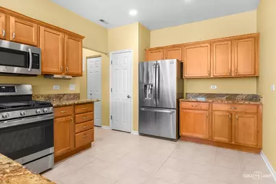 1909 Timbers Edge Circle, Joliet, IL 60431 - Photo 8