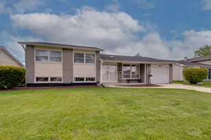 691 Westmere Rd, Des Plaines, IL 60016 - Photo 2