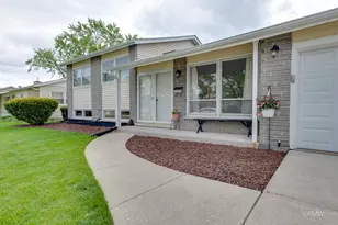 691 Westmere Rd, Des Plaines, IL 60016 - Photo 4