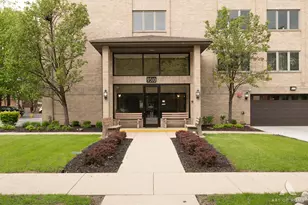 9510 S Kolmar Ave, Oak Lawn, IL 60453 - Photo 2
