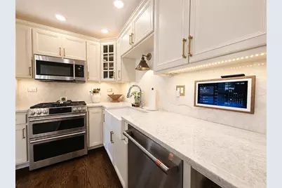1081 Barneswood Drive, Downers Grove, IL 60515 - Photo 12