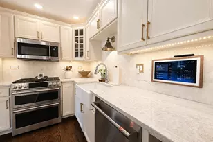 1081 Barneswood Dr, Downers Grove, IL 60515 - Photo 12