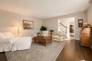 1081 Barneswood Dr, Downers Grove, IL 60515 - Photo 6