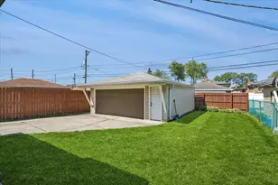 14522 S Calhoun Ave, Burnham, IL 60633 - Photo 18