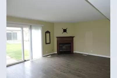 1334 Gloucester Circle, Carol Stream, IL 60188 - Photo 6