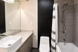 5721 W 103rd St, Oak Lawn, IL 60453 - Photo 4