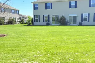 2001 Stuttle Rd, Batavia, IL 60510 - Photo 12
